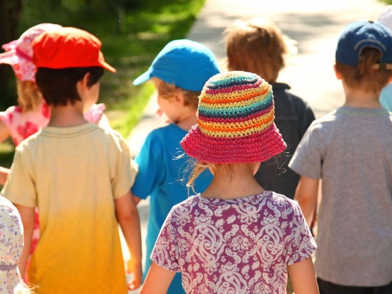 DPA Vorschau Bild für Artikel: Eincremen, bitte! / Sonnenbrände bei Kindern? Alles andere als selten  