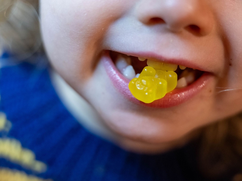 DPA Vorschau Bild für Artikel: Einschlafhilfe / Stiftung Warentest warnt vor Melatonin-Gummis für Kinder  