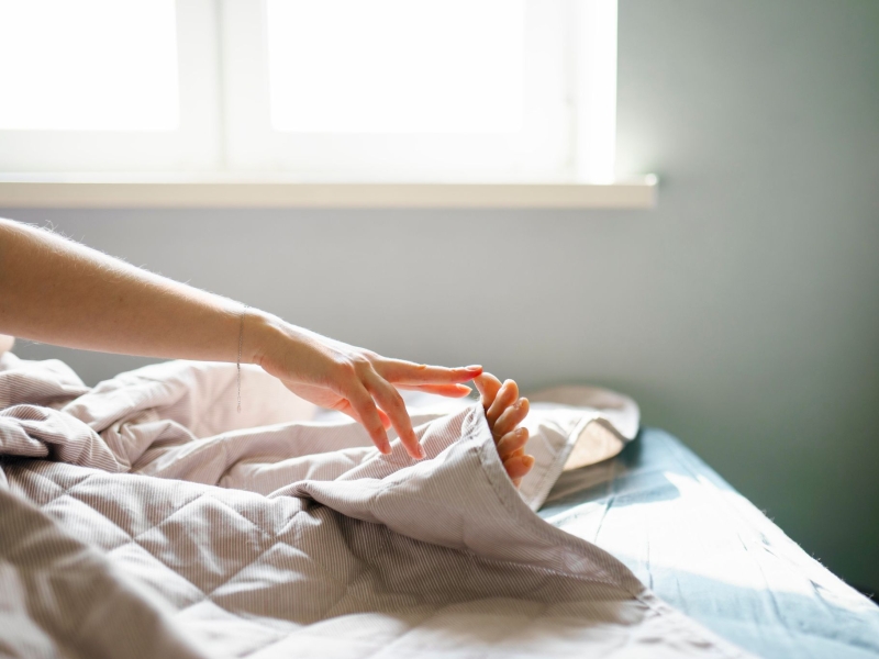 DPA Vorschau Bild für Artikel: Experten-Tipps / Harmlos oder nicht? Wenn Füße oder Hände einschlafen  