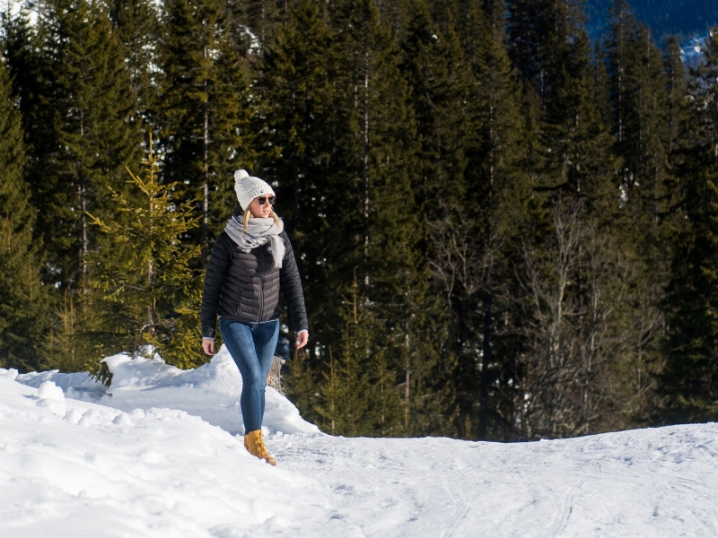DPA Vorschau Bild für Artikel: UV-Strahlung / Sonnenschutz im Winter: Das sind die wichtigsten Tipps  