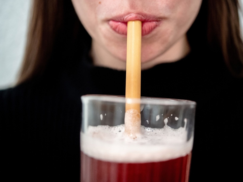 DPA Vorschau Bild für Artikel: «High-Fiber-Drinks» / Wie sinnvoll sind Limos mit Ballaststoffen und Apfelessig?