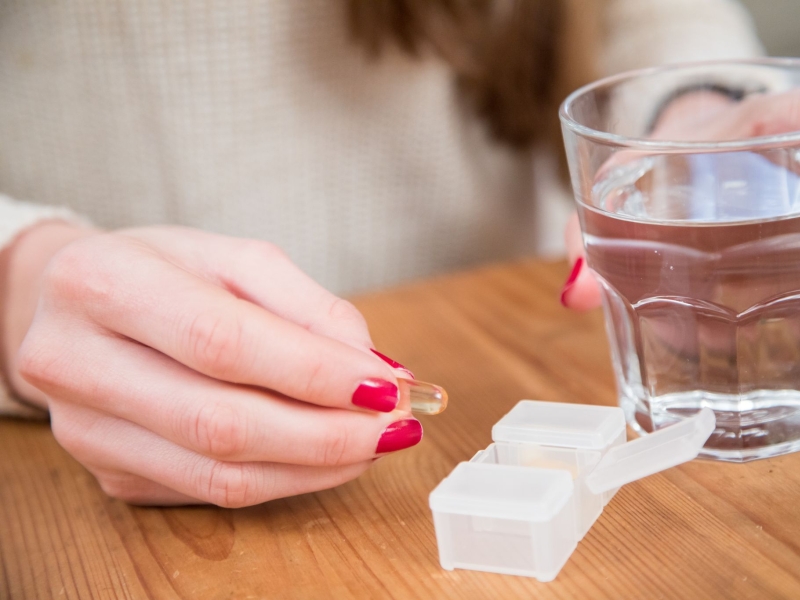 DPA Vorschau Bild für Artikel: Medikamenteneinnahme / So gelingt das Schlucken großer Tabletten  
