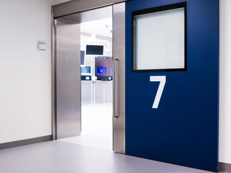 DPA Vorschau Bild für Artikel: Krankenversicherung / Lipödem: Private KV muss OP-Kosten nur teilweise erstatten  