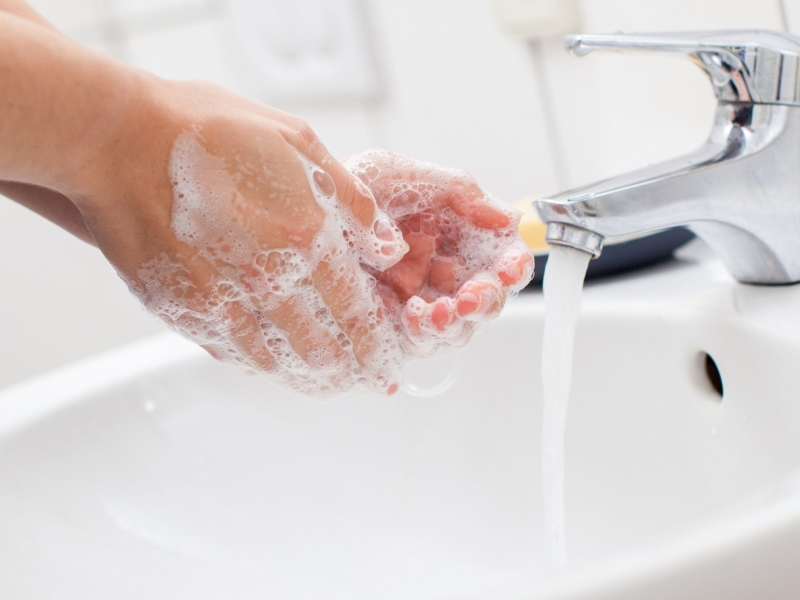 DPA Vorschau Bild für Artikel: Erkältungszeit / Hygiene: Kaltes oder warmes Wasser zum Händewaschen?